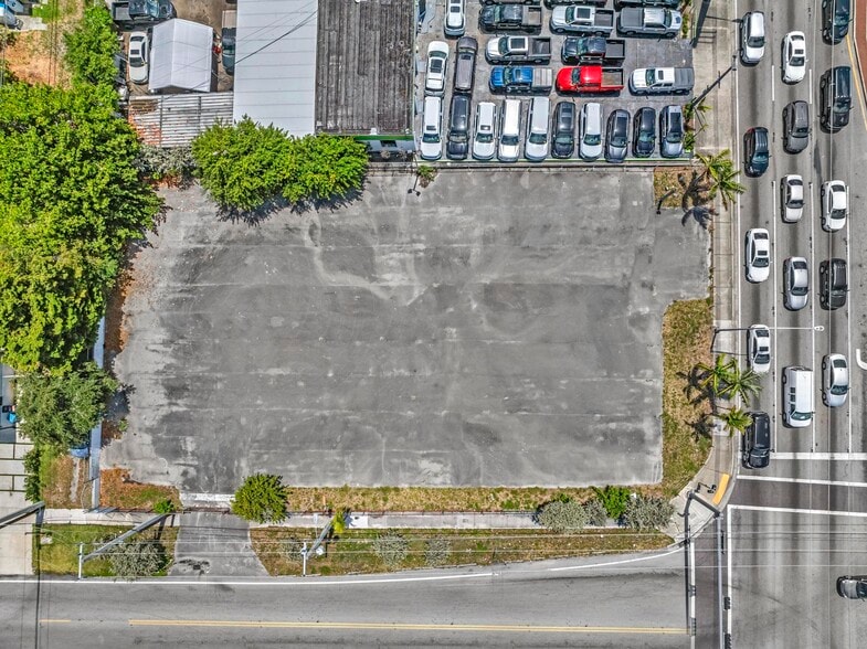 19045 NW 2nd Ave, Miami Gardens, FL à vendre - Photo du bâtiment - Image 3 de 16