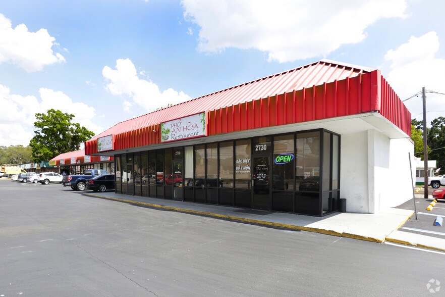 2712-2730 W Waters Ave, Tampa, FL à louer - Photo du bâtiment - Image 2 de 4