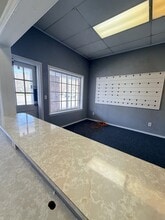 1715 Foxon Rd, North Branford, CT à louer Photo intérieure- Image 2 de 4