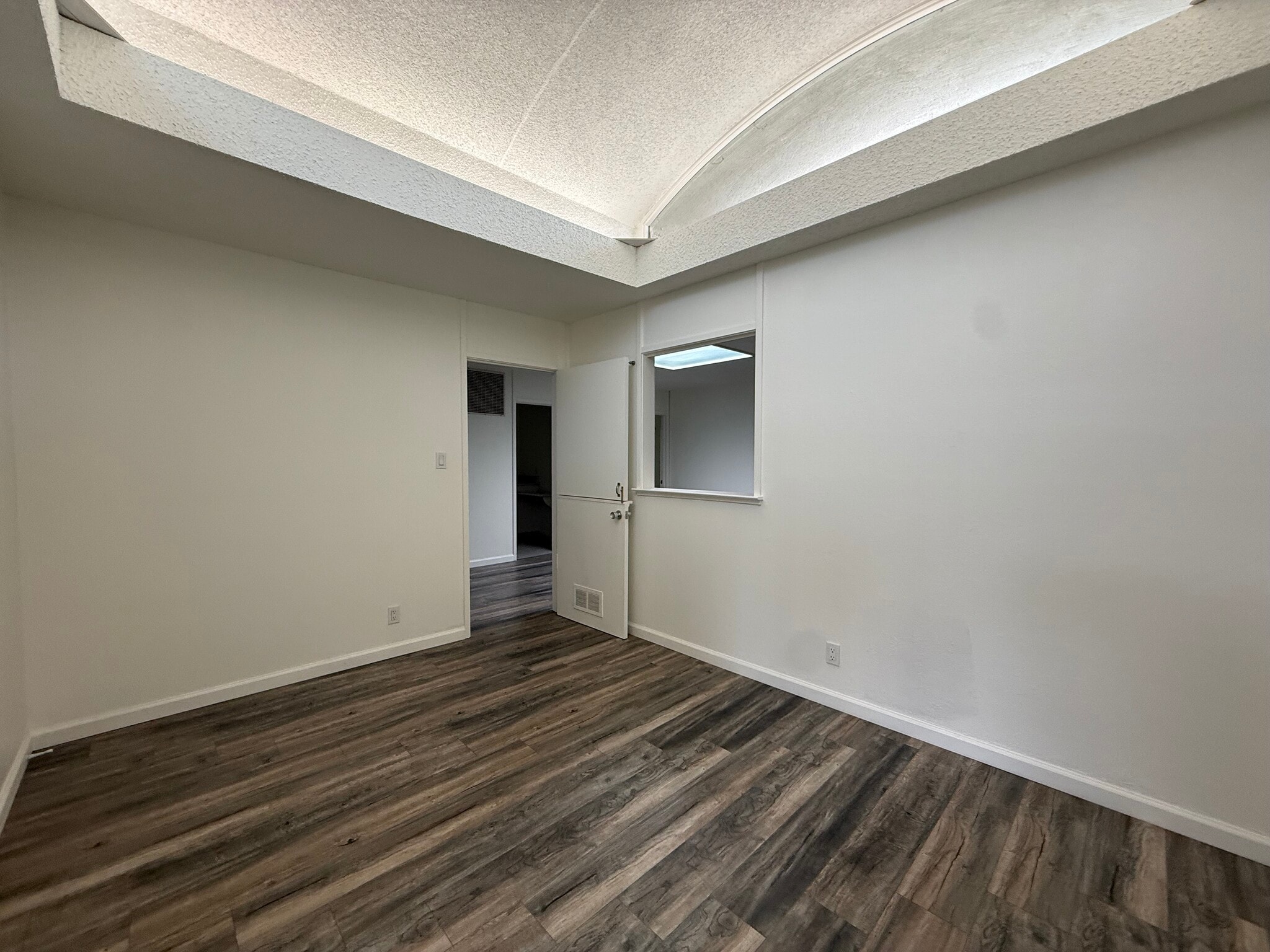 3633 Montgomery Dr, Santa Rosa, CA for lease Interior Photo- Image 1 of 11