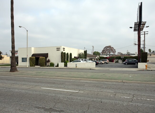 More details for 11911-11913 Washington Blvd, Whittier, CA - Health Care for Sale