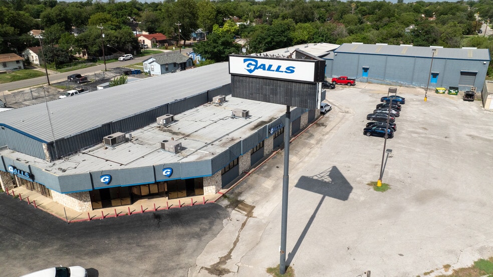 2111 West Ave, San Antonio, TX for sale - Building Photo - Image 2 of 13
