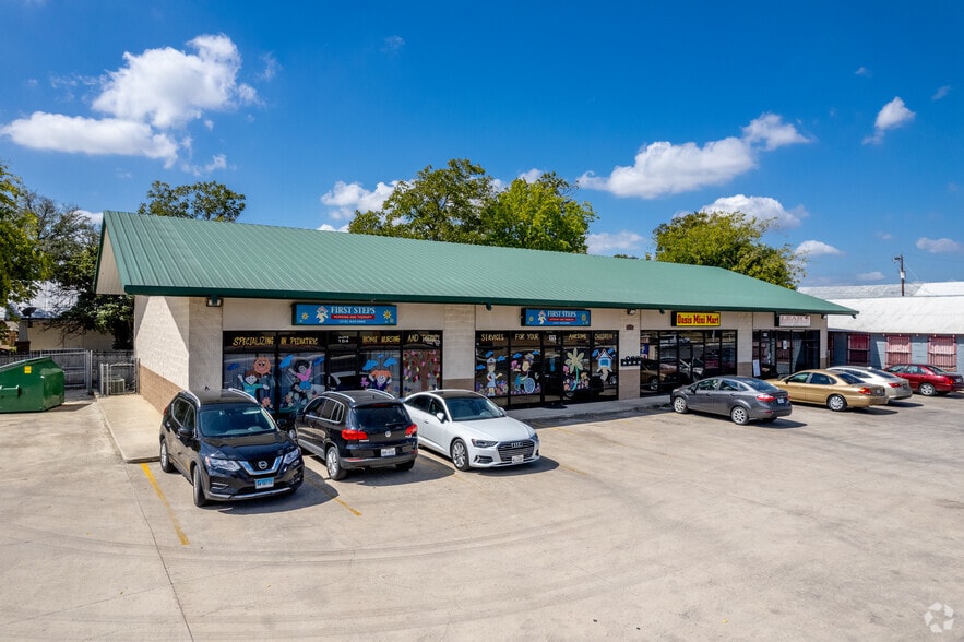 105 S Seguin Rd, Converse, TX for lease - Building Photo - Image 1 of 4
