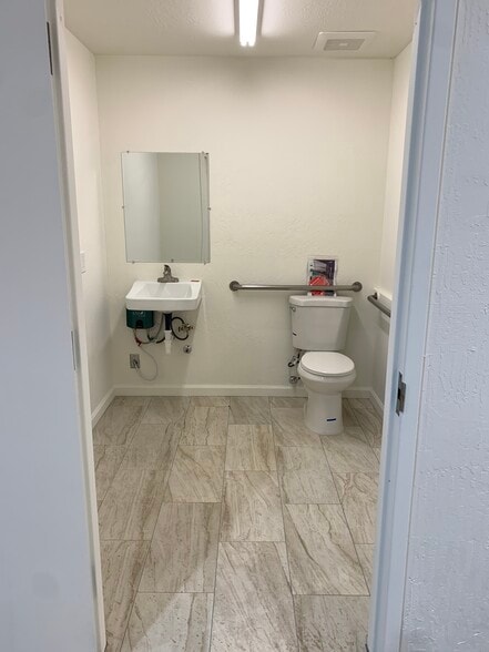 411 Ingalls St, Santa Cruz, CA for lease - Building Photo - Image 2 of 11