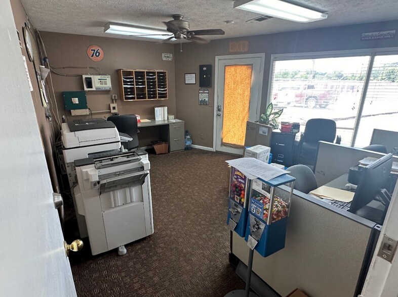 310 Ford Dr, Columbus, GA à vendre - Photo du bâtiment - Image 3 de 14