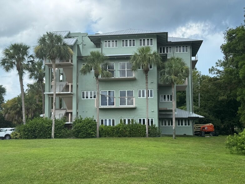 4532 Tamiami Trl E, Naples, FL for lease - Building Photo - Image 2 of 7