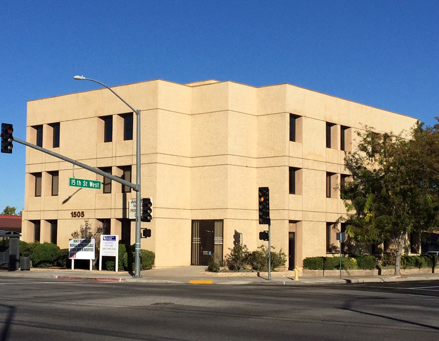 1505 W Avenue J, Lancaster, CA for lease Building Photo- Image 1 of 5