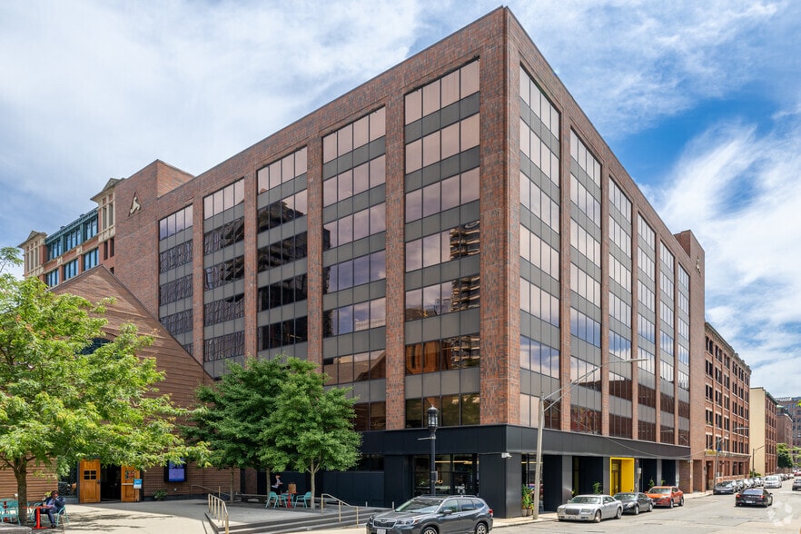 51 Sleeper St, Boston, MA for lease - Primary Photo - Image 1 of 4