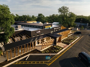 206 N Milam St, Fredericksburg, TX for lease Building Photo- Image 2 of 9