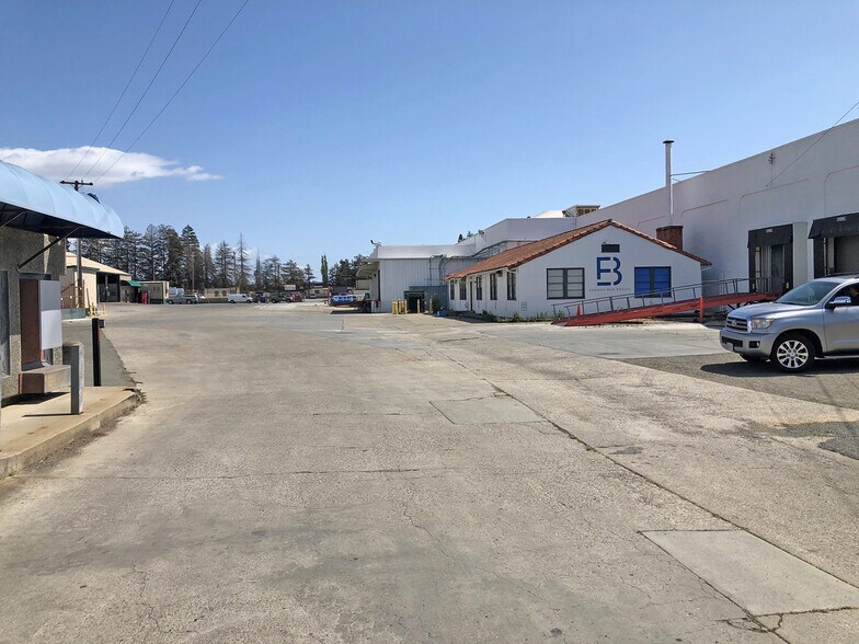 9957 Medford Ave, Oakland, CA for sale - Building Photo - Image 2 of 6