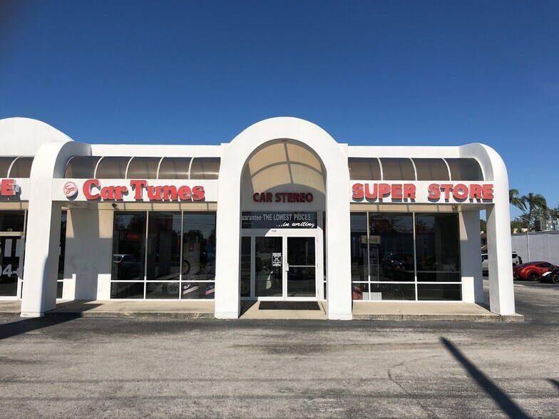 1110 E Bay Dr, Largo, FL à vendre - Photo du bâtiment - Image 1 de 1