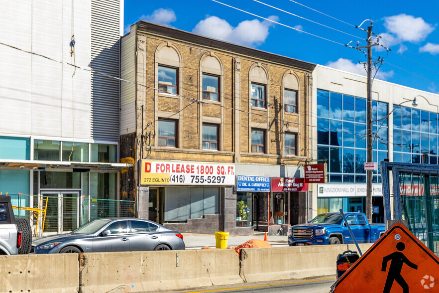 270-272 Eglinton Ave W, Toronto, ON à vendre - Photo principale - Image 1 de 2