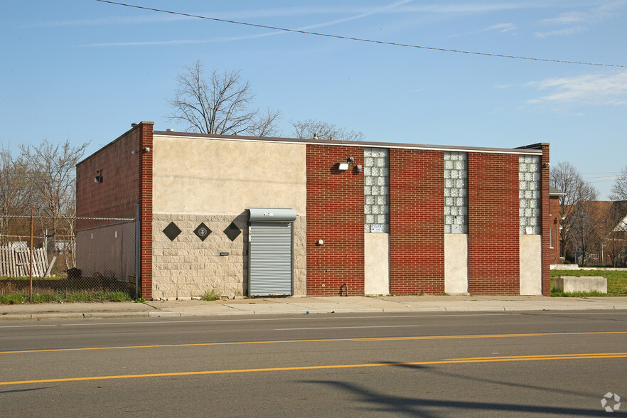 15411 E Warren Ave, Detroit, MI à vendre - Photo principale - Image 1 de 1