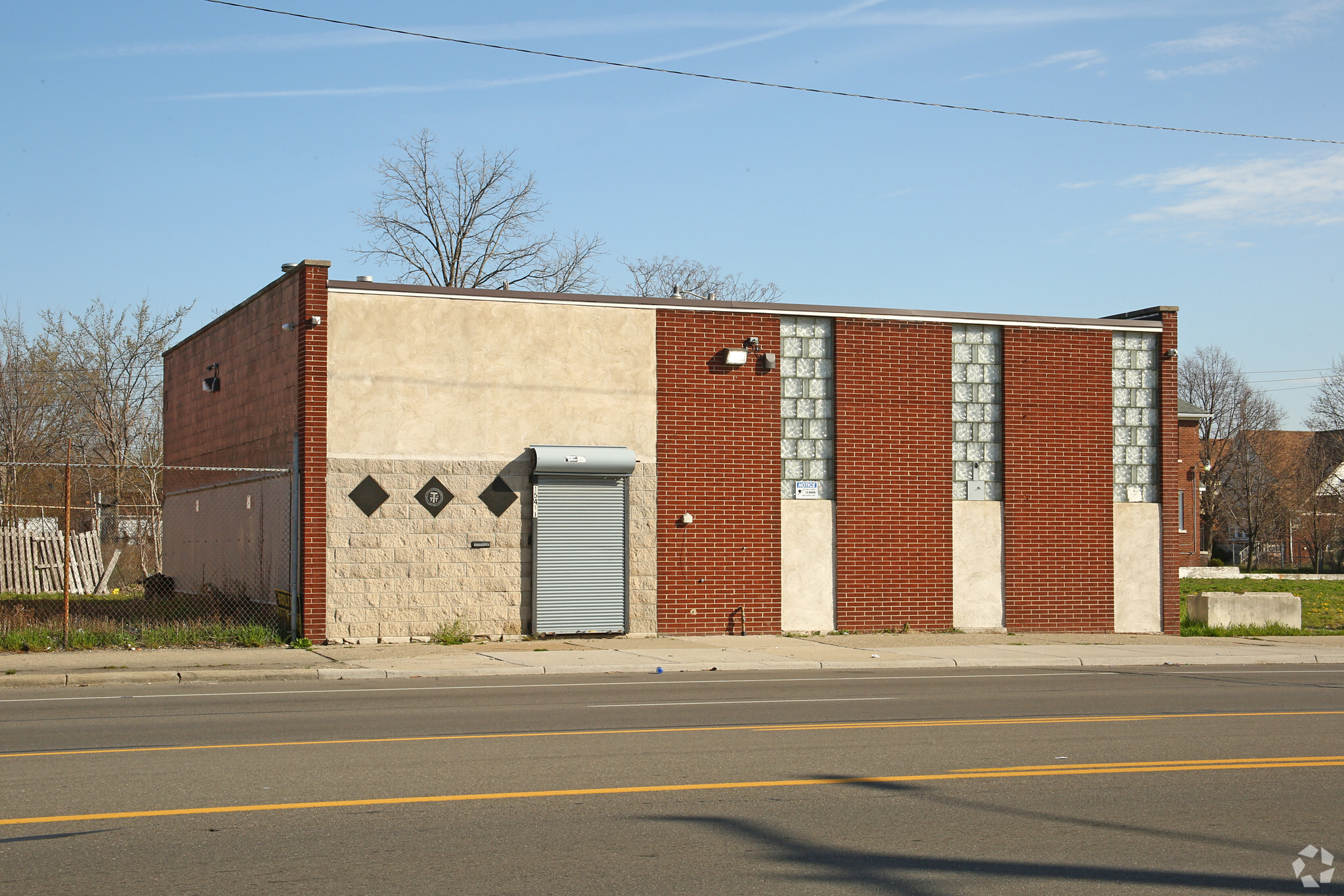 15411 E Warren Ave, Detroit, MI à vendre Photo principale- Image 1 de 1