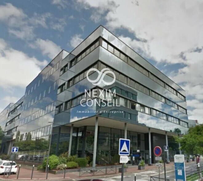 Espace de cotravail dans Cergy à louer - Photo du bâtiment - Image 1 de 11