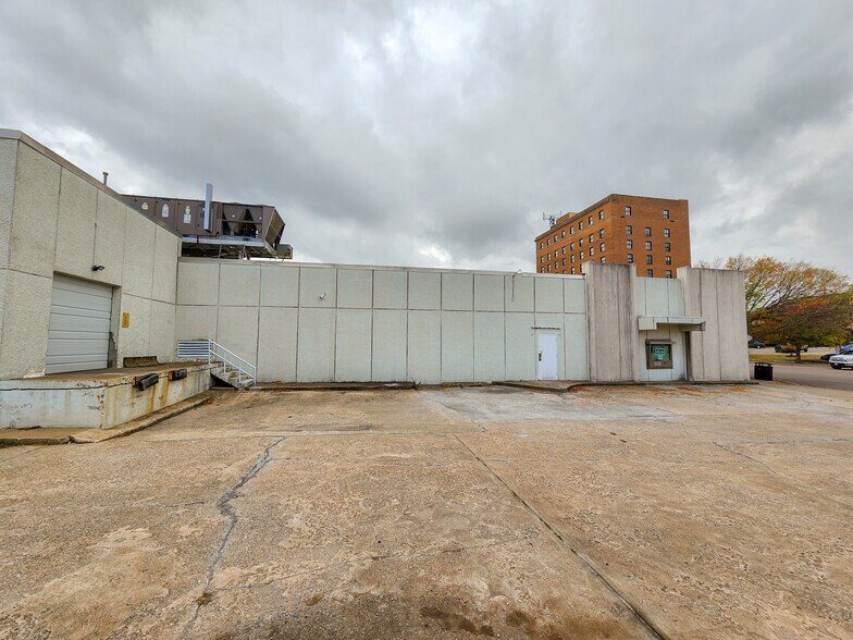 215 N Bell Ave, Shawnee, OK à louer - Photo du bâtiment - Image 3 de 7