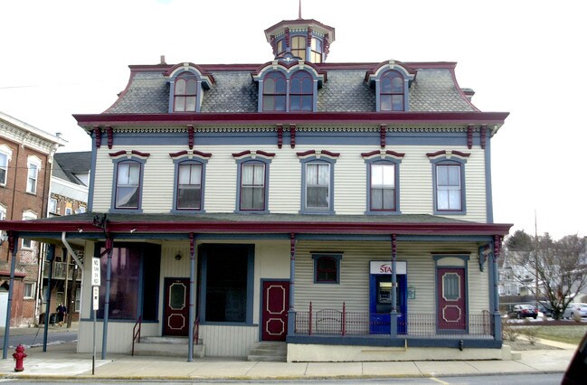 Plus de détails pour 705 Main St, Slatington, PA - Bureau/Médical, Commerce de détail à louer