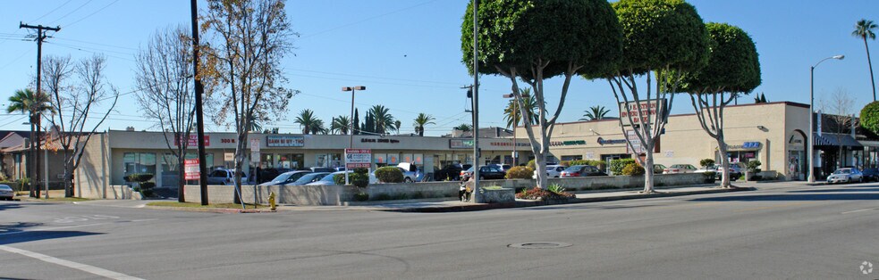 322 W Valley Blvd, Alhambra, CA à louer - Photo du bâtiment - Image 3 de 9