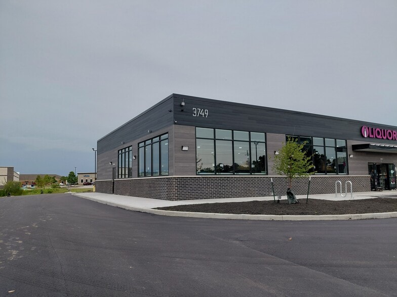 3749 Landmark Dr, Lafayette, IN for lease - Building Photo - Image 2 of 7