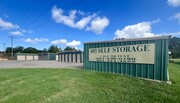 Hwy 493 Self Storage - Installation d’entreposage libre-service