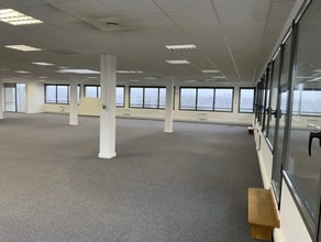 Bureau dans Montévrain à louer Photo intérieure- Image 1 de 4