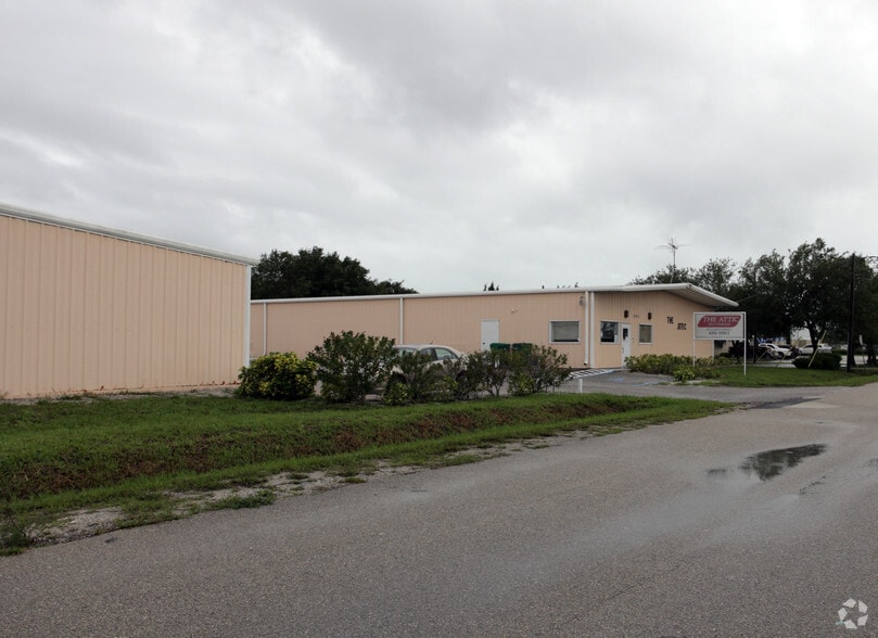 102 James St, Venice, FL for sale - Building Photo - Image 1 of 18