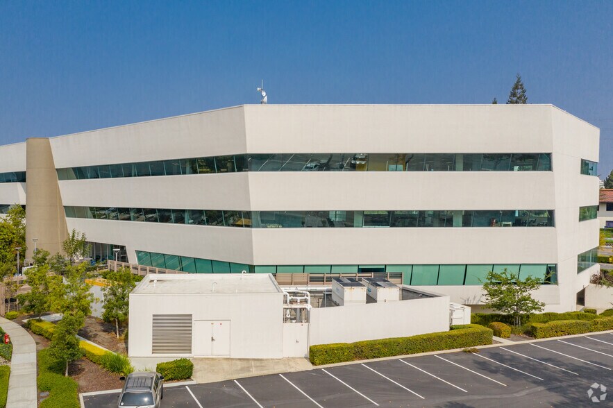 3120 Scott Blvd, Santa Clara, CA à louer - Photo du bâtiment - Image 2 de 28