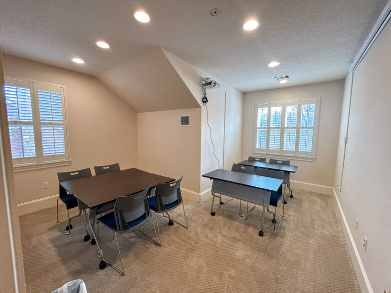 7 Grogans Park Dr, Spring, TX for sale - Building Photo - Image 2 of 10