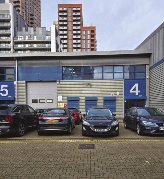 Unit 4 Wharfside Alperton, Wembley for sale - Primary Photo - Image 1 of 4