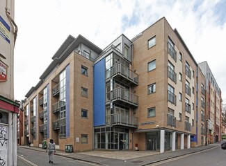 Plus de détails pour 13-23 King Square Ave, Bristol - Commerce de détail à vendre