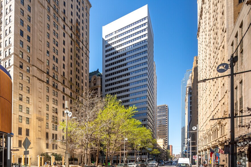 1412 Main St, Dallas, TX à louer - Photo du bâtiment - Image 1 de 10