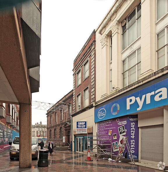 11 Sankey St, Warrington à louer - Photo du bâtiment - Image 2 de 2