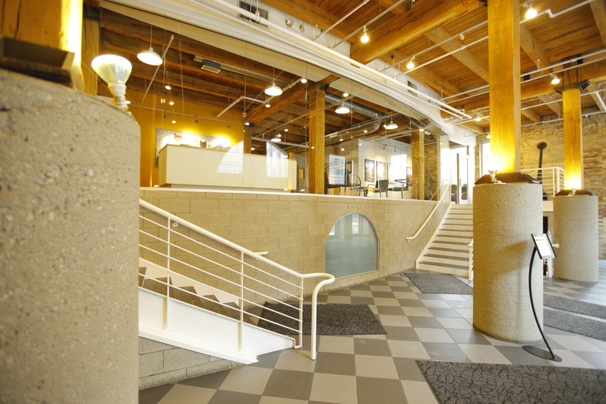 300 W Marconi Blvd, Columbus, OH for lease - Lobby - Image 3 of 5