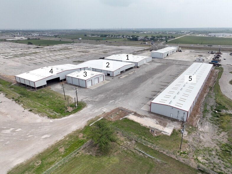 4599 I-69, Robstown, TX à louer - Photo du bâtiment - Image 2 de 7