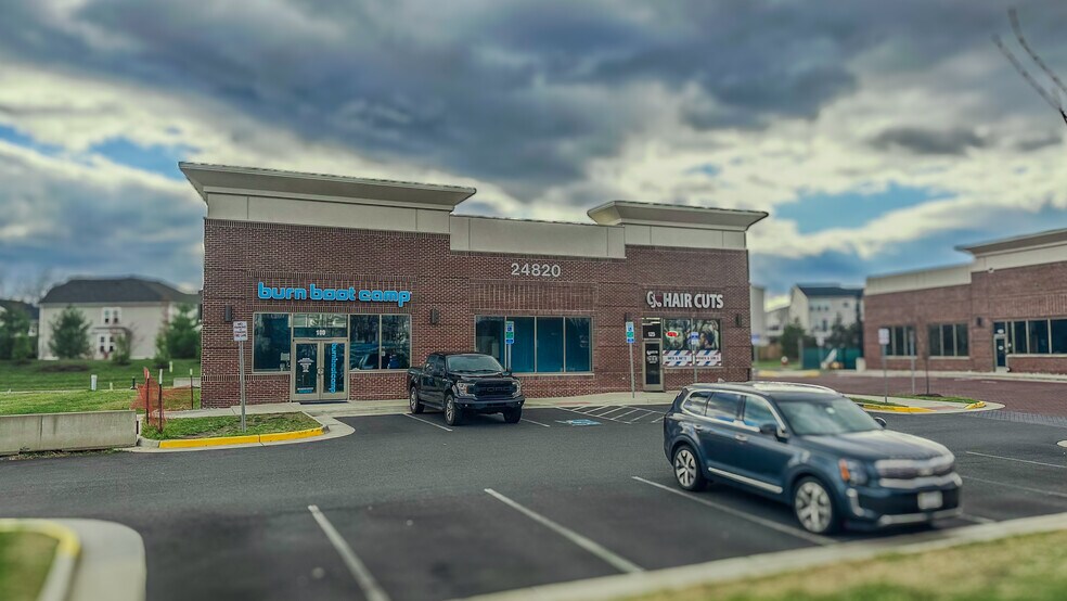 24821 Community Corner Plz, Aldie, VA à louer - Photo du bâtiment - Image 2 de 6