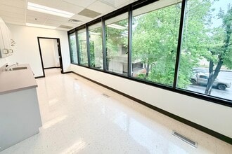 1 Vantage Way, Nashville, TN for lease Interior Photo- Image 2 of 8