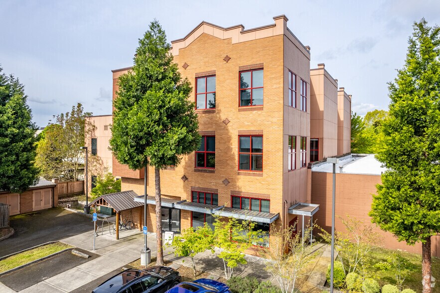 3934 NE Martin Luther King Jr Blvd, Portland, OR à louer - Photo du bâtiment - Image 2 de 7