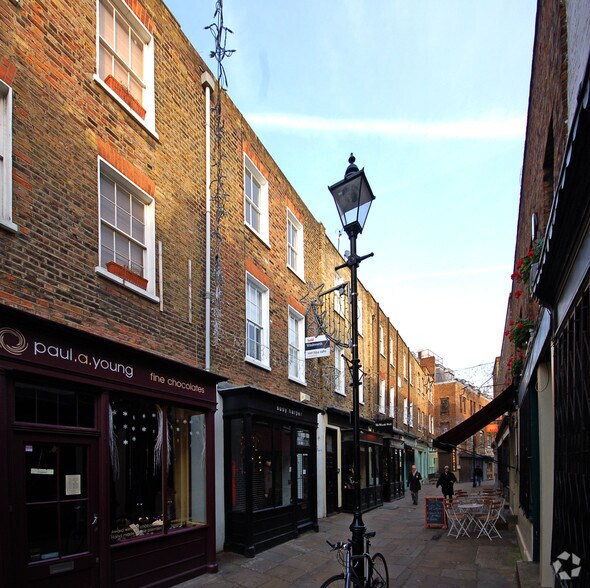 35 Camden Passage, Londres à louer - Photo du bâtiment - Image 3 de 5