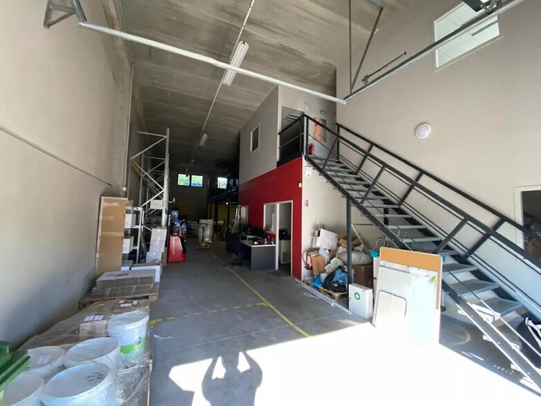 Office in Brignais for lease - Interior Photo - Image 3 of 7