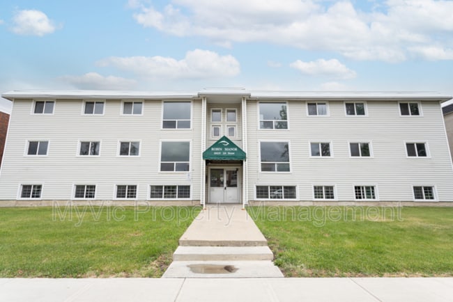 More details for 10629 114th St NW, Edmonton, AB - Multifamily for Sale