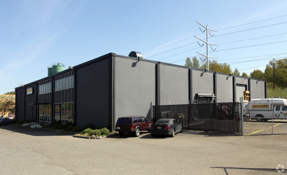 17300 W Valley Hwy, Tukwila, WA à louer - Photo principale - Image 1 de 4