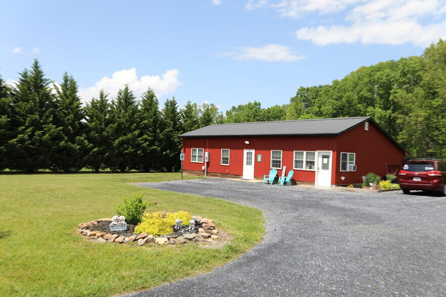 232 Mine Branch Rd, Crimora, VA à vendre - Photo du bâtiment - Image 1 de 55