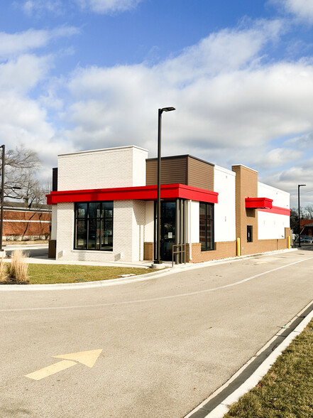 1401 Lee St, Des Plaines, IL for lease - Building Photo - Image 2 of 6