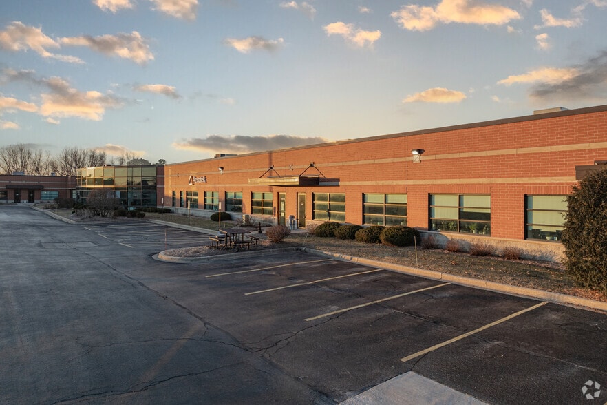 8525 W 183rd St, Tinley Park, IL for sale - Building Photo - Image 2 of 19