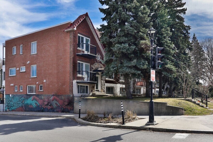 3390 Rue Sherbrooke E, Montréal, QC for sale - Primary Photo - Image 1 of 1