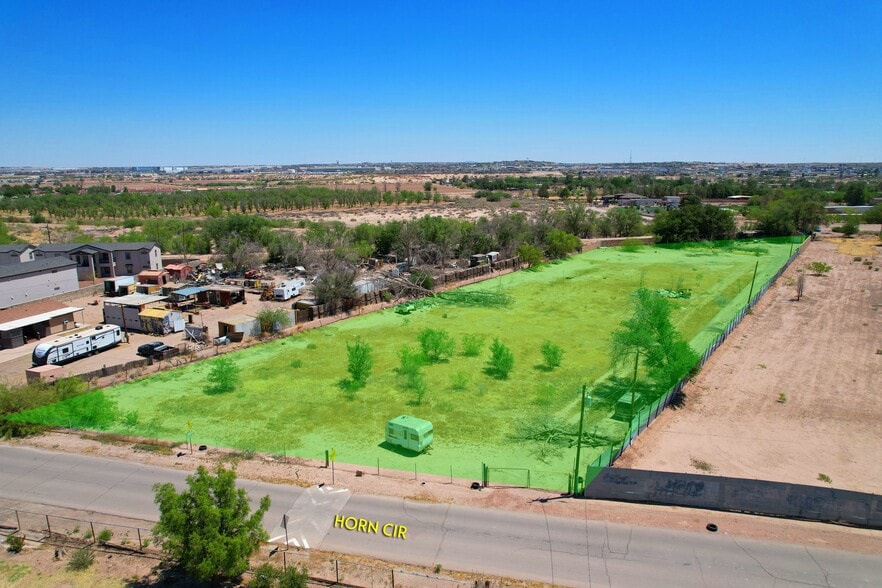 10719 Horn Cir, Socorro, TX for sale - Primary Photo - Image 1 of 6