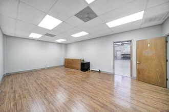 656 Matthews Mint Hill Rd, Matthews, NC à louer Photo intérieure- Image 2 de 4