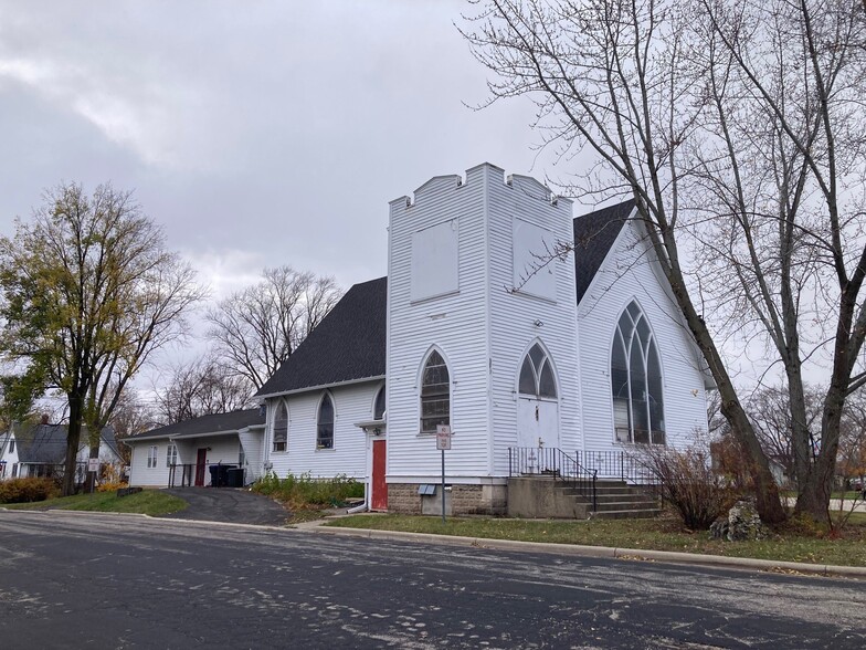 311 Madison St, Marshall, WI for lease - Building Photo - Image 2 of 12