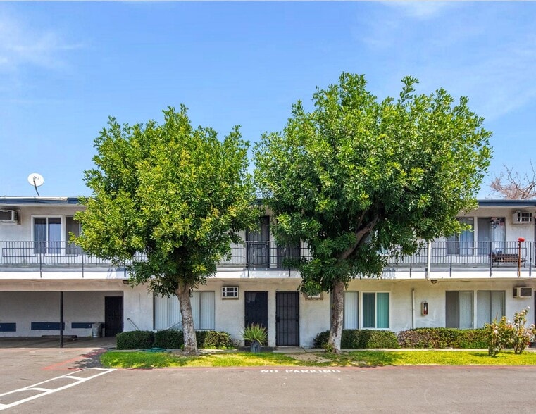 2352 Leroy St, San Bernardino, CA à vendre - Photo du bâtiment - Image 3 de 53