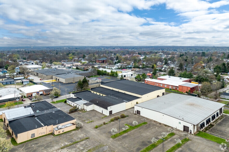 170-200 E Broadway Ave, Westerville, OH for lease - Building Photo - Image 2 of 14